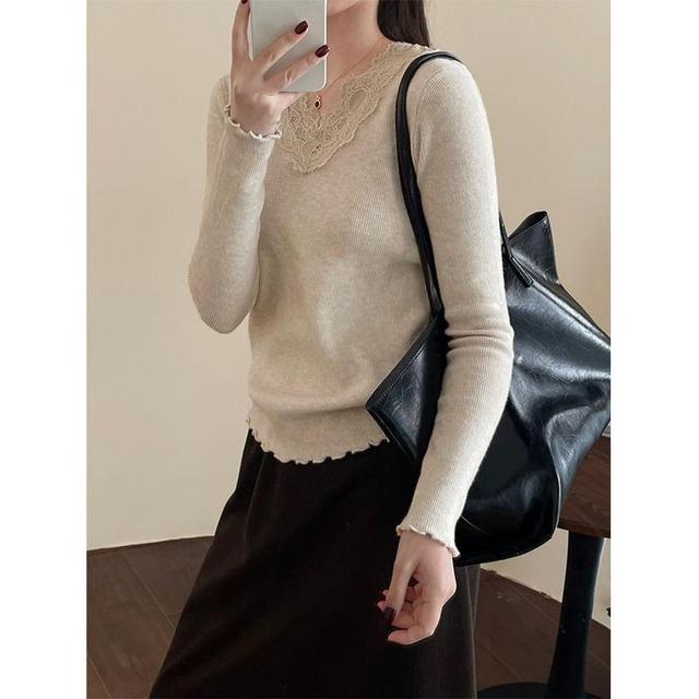 Long-Sleeve V-Neck Plain Lace Panel Lettuce Edge Knit Top Product Image