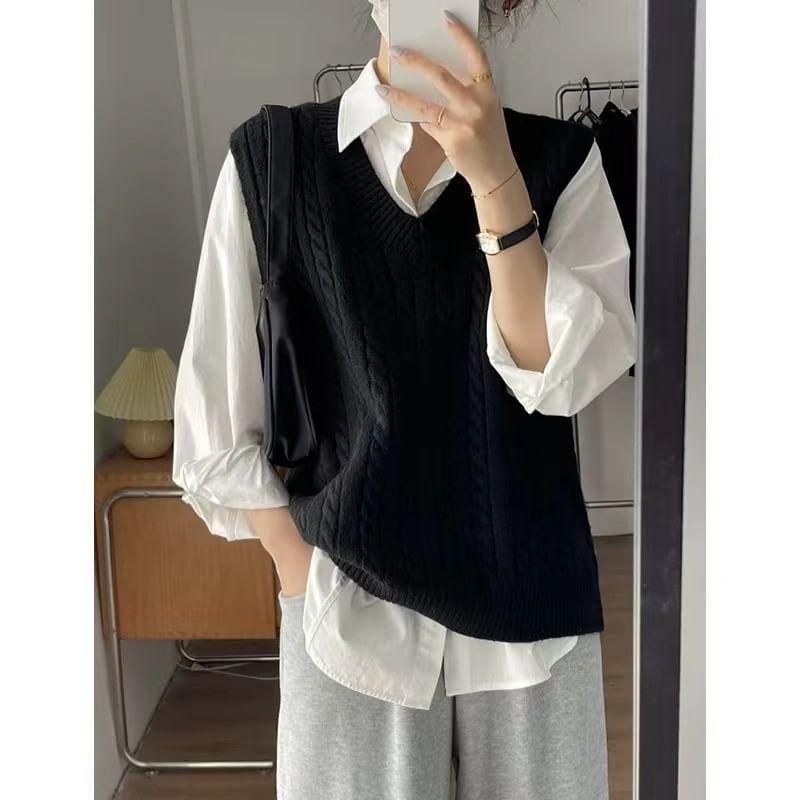 V-Neck Sweater Vest / Collared Plain Shirt Product Image