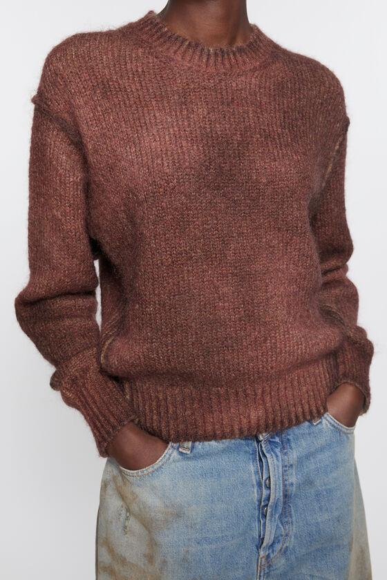 Sprayed knit jumper Product Image