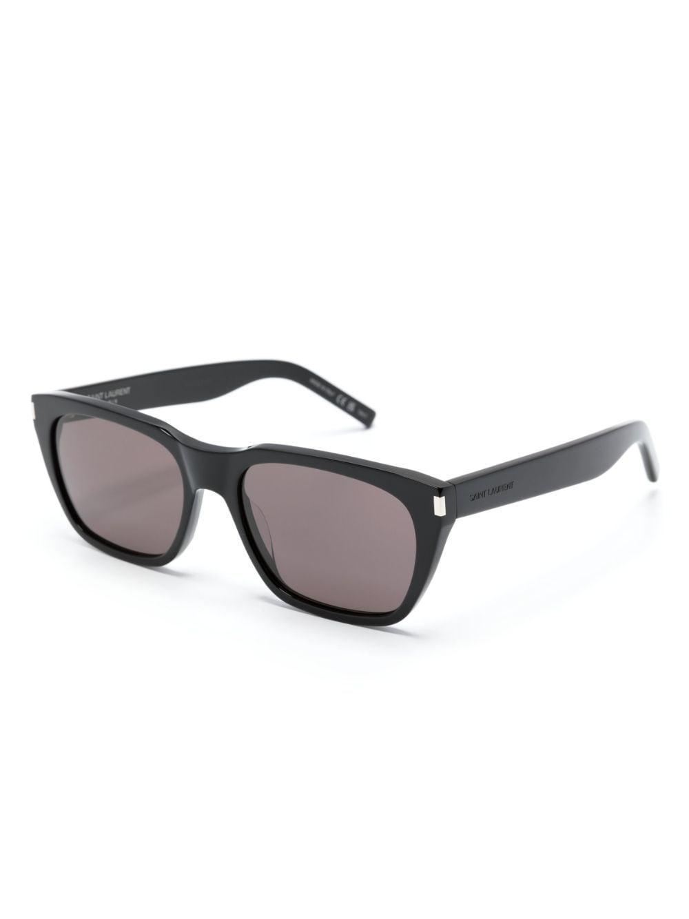 Logo-engraved-arm Cat-eye Sunglasses In Black Product Image