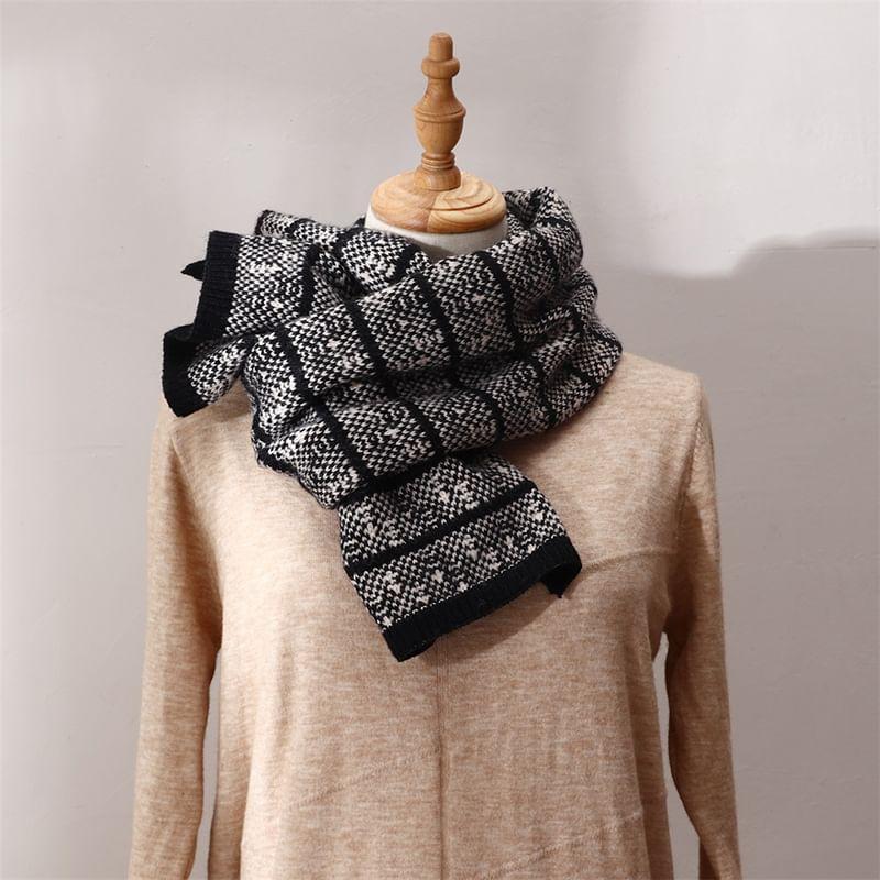 Patterned Knit Scarf Product Image