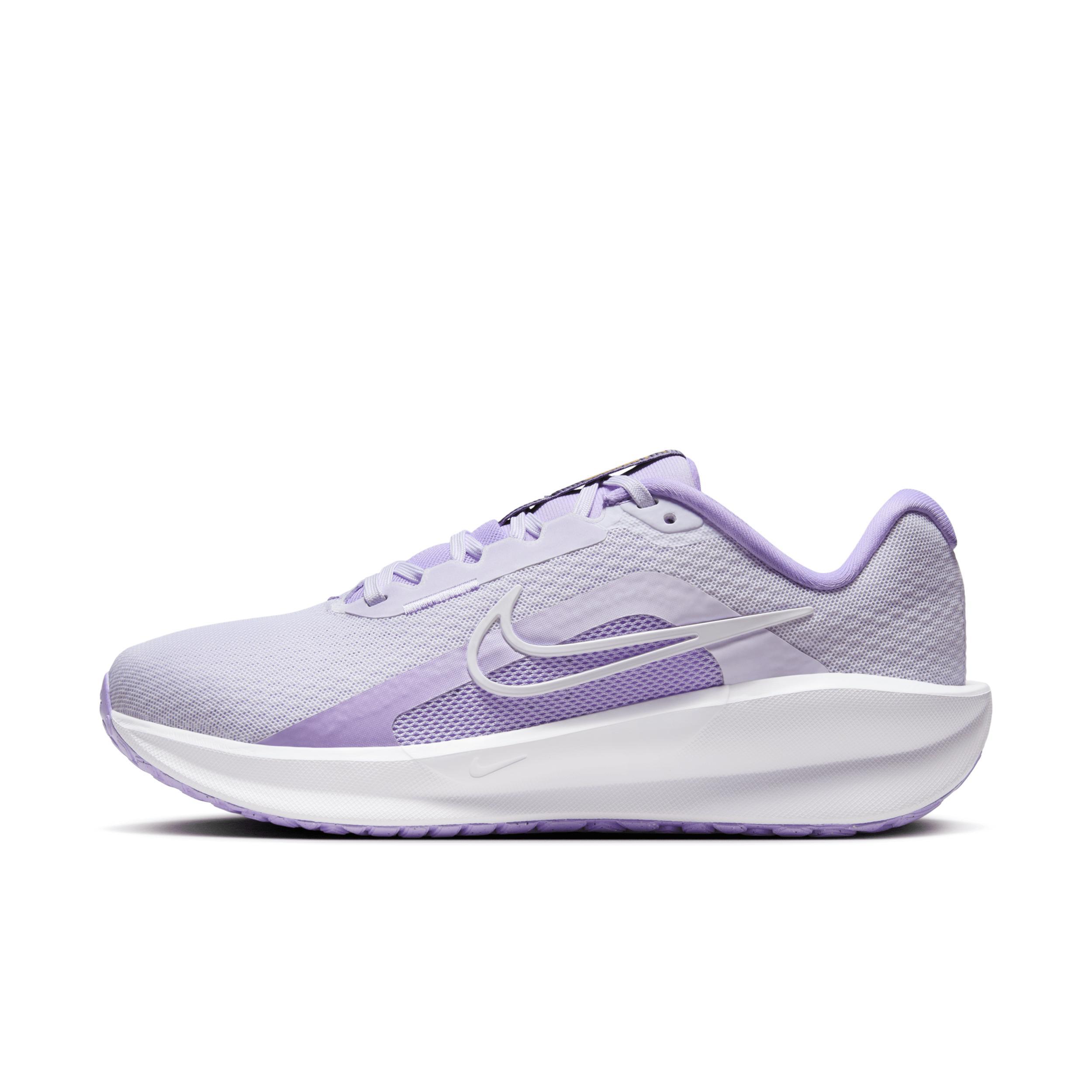 Nike Women's Downshifter 13 Road Running Shoes (Extra Wide) Product Image