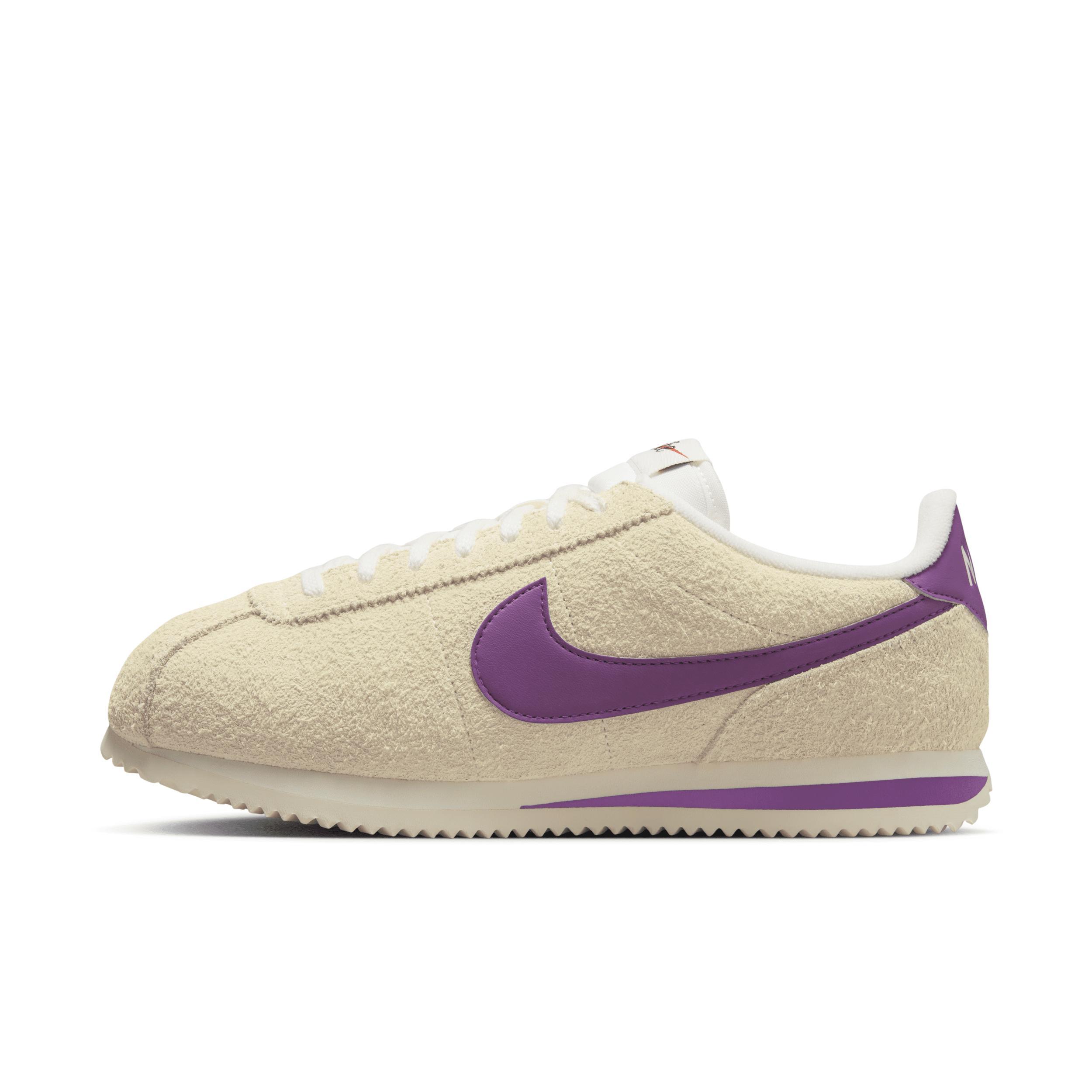 Nike Women's Cortez Vintage Suede Shoes Product Image