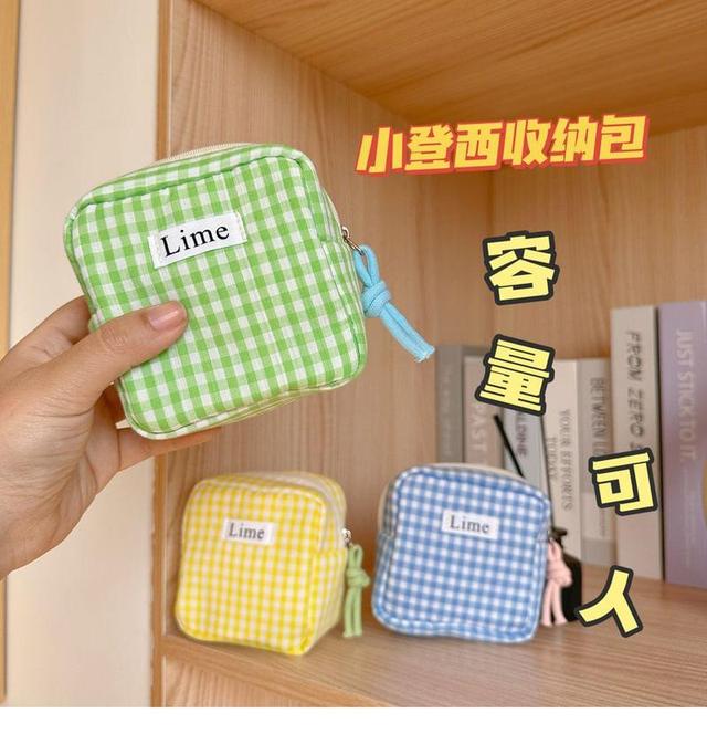 Lettering Applique Plaid Sanitary Pouch Product Image