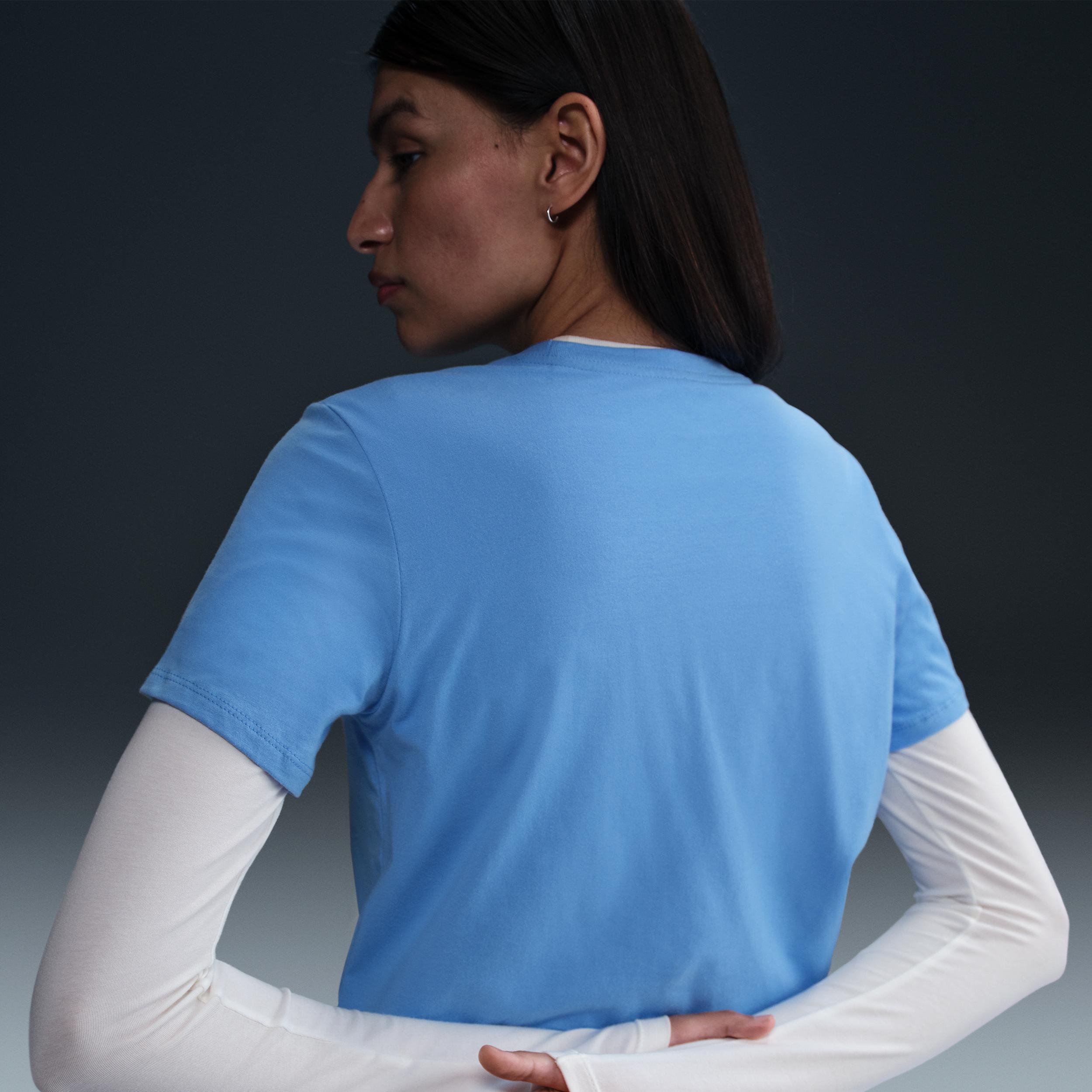 Nike Sportswear Club Essentials Women's T-Shirt Product Image