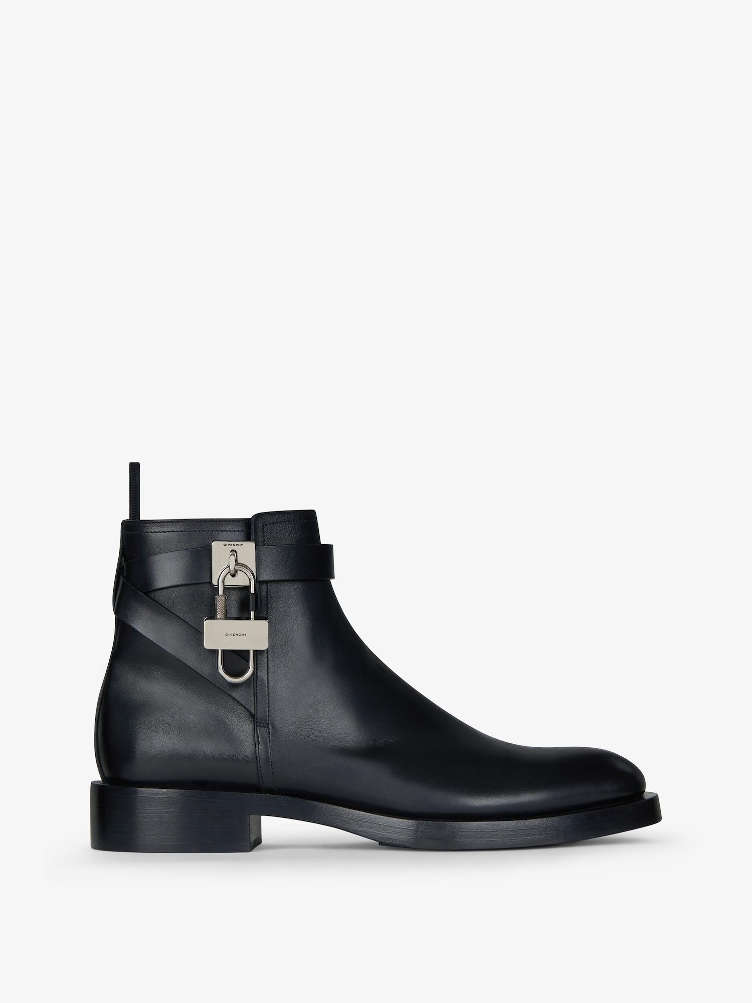 Lock ankle boots in leather - black Product Image