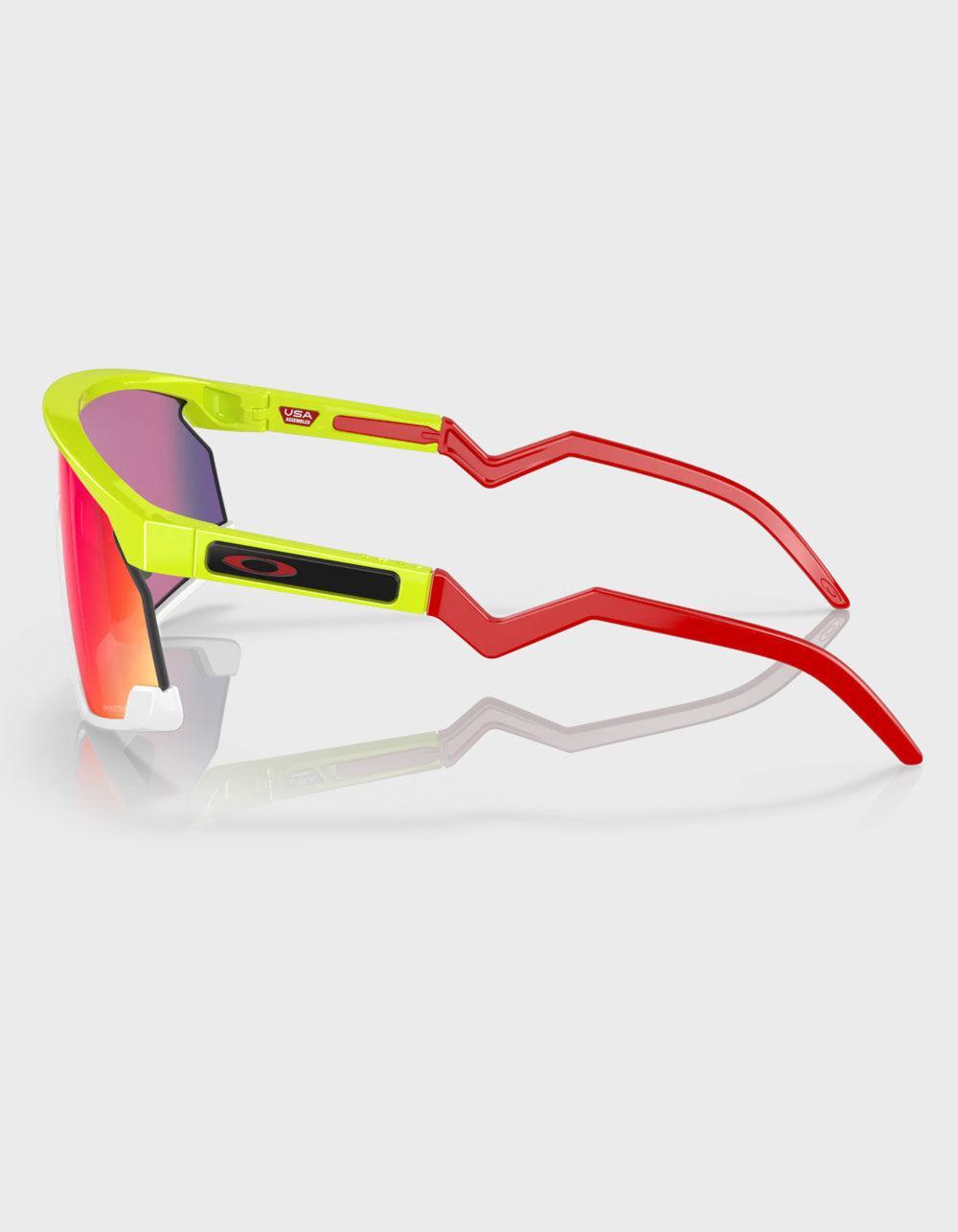 OAKLEY BXTR Sunglasses Product Image