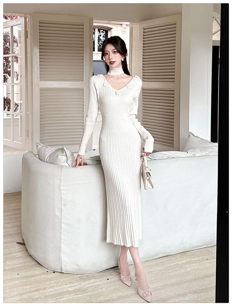 Set: Long-Sleeve Plain Flower Accent Ribbed Midi Sheath Knit Dress + Choker Product Image