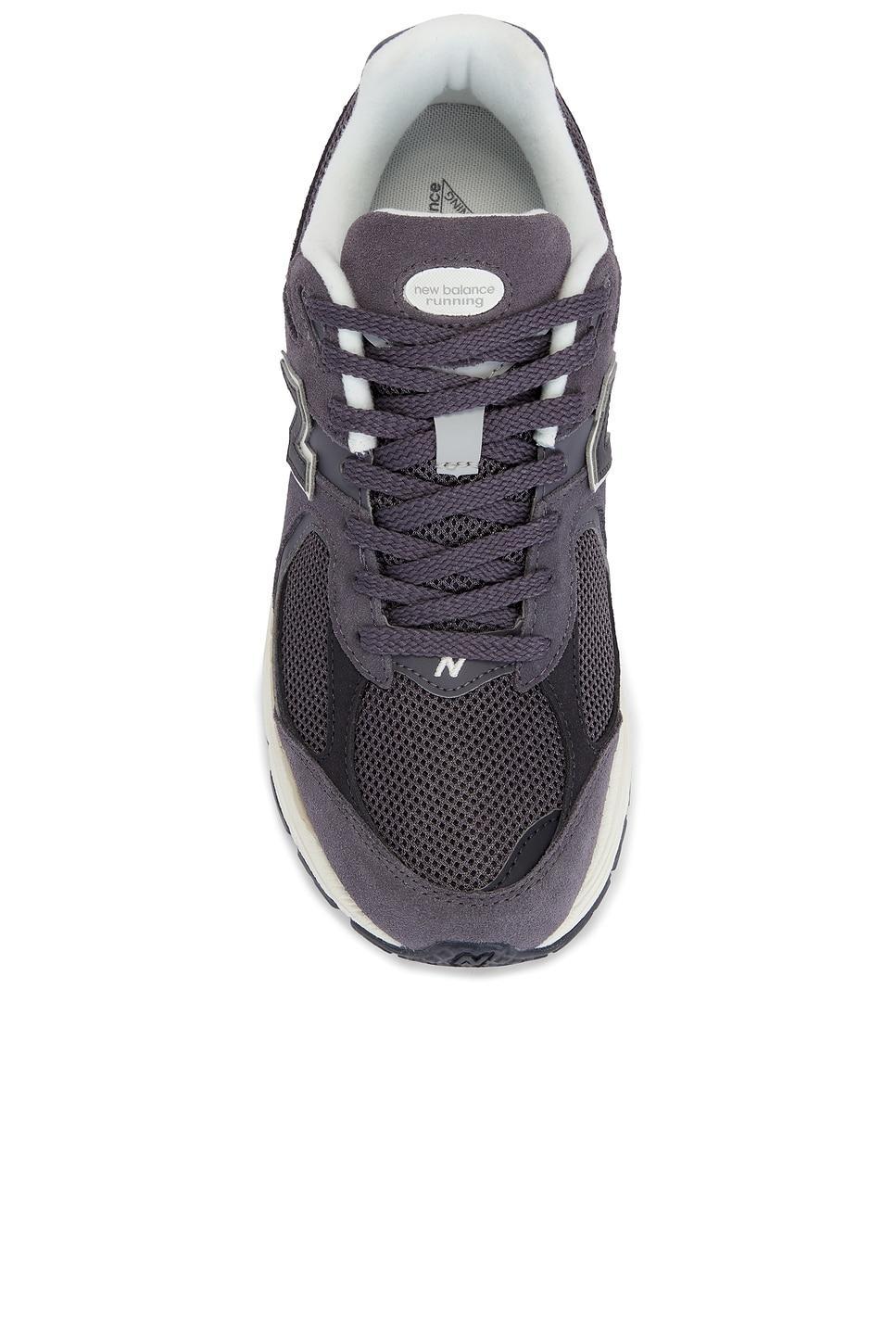 2002r New Balance Product Image