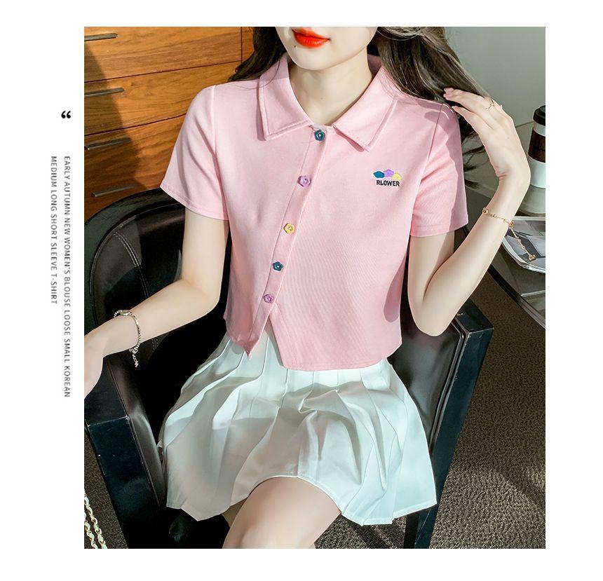 Short-Sleeve Asymmetrical Floral Print Button-Up polo Shirt Product Image