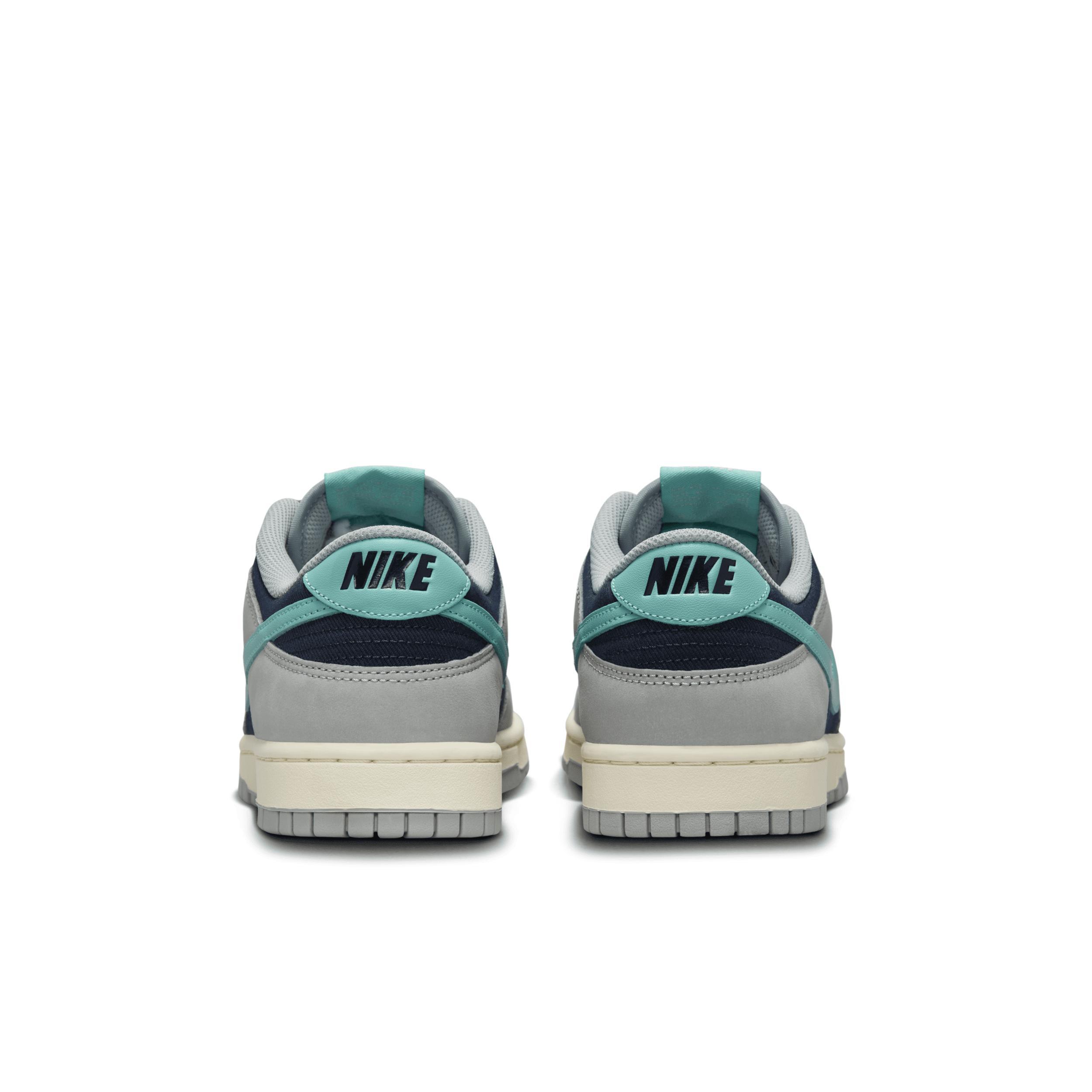 Nike Men's Dunk Low Retro Premium Shoes Product Image