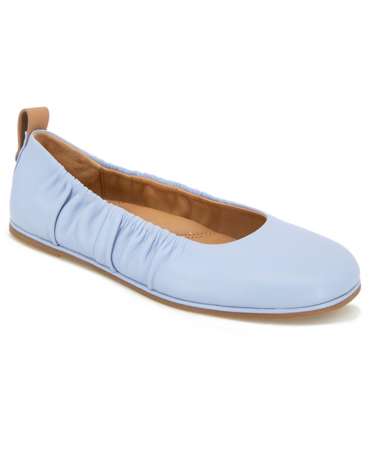 Gentle Souls by Kenneth Cole Womens Mavis Slip On Ballet Flats Product Image