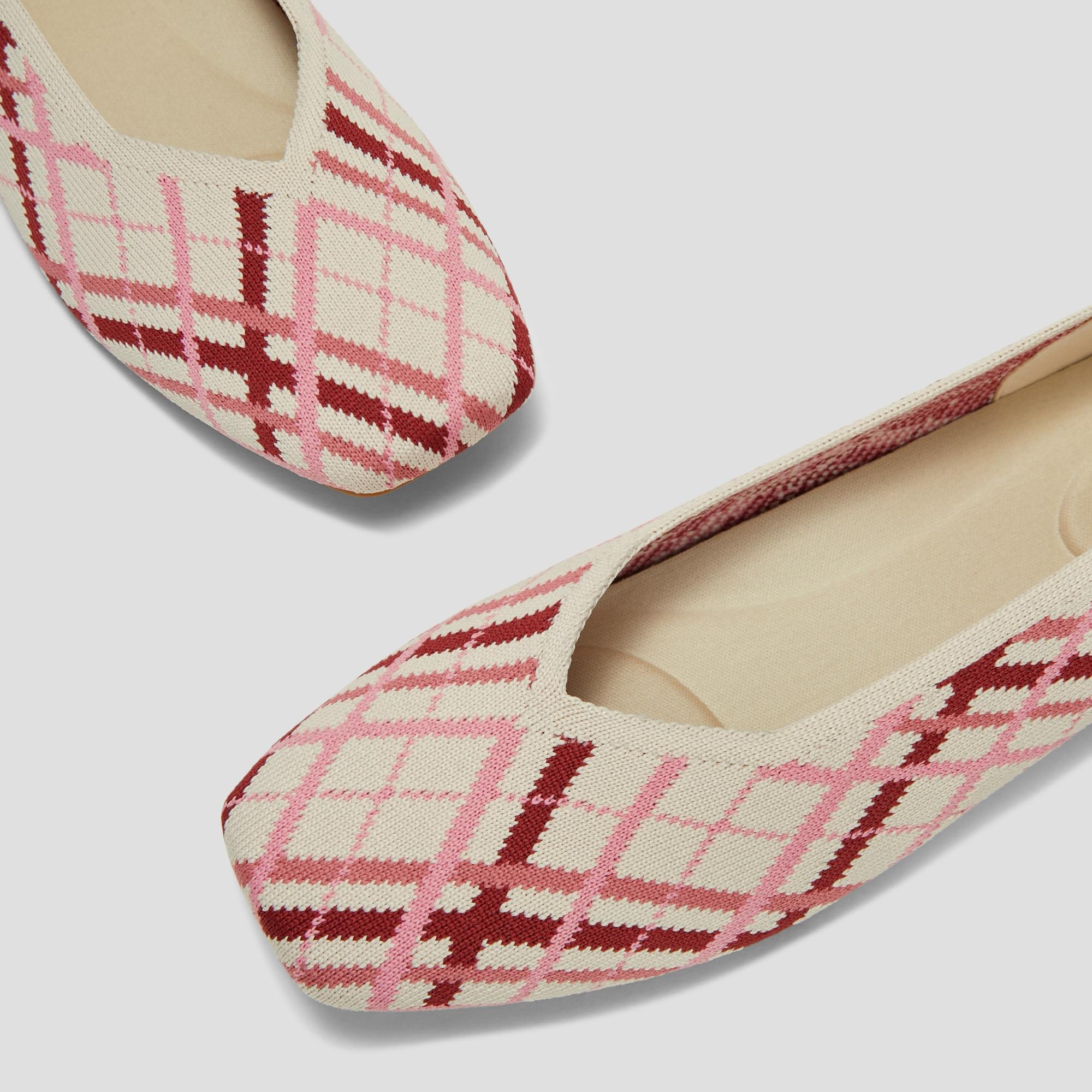 Square-Toe V-Cut Flats (Margot 2.0) Product Image