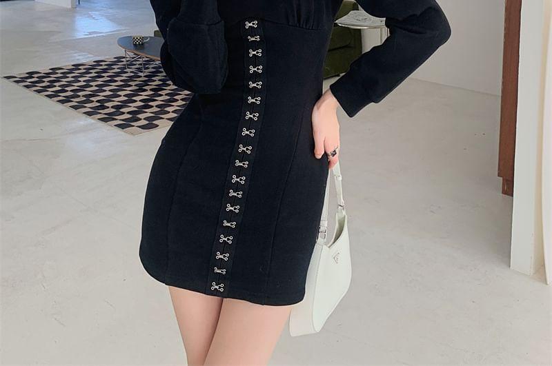 Long-Sleeve Contrast Collar Hook And Eye Mini Sheath Dress Product Image