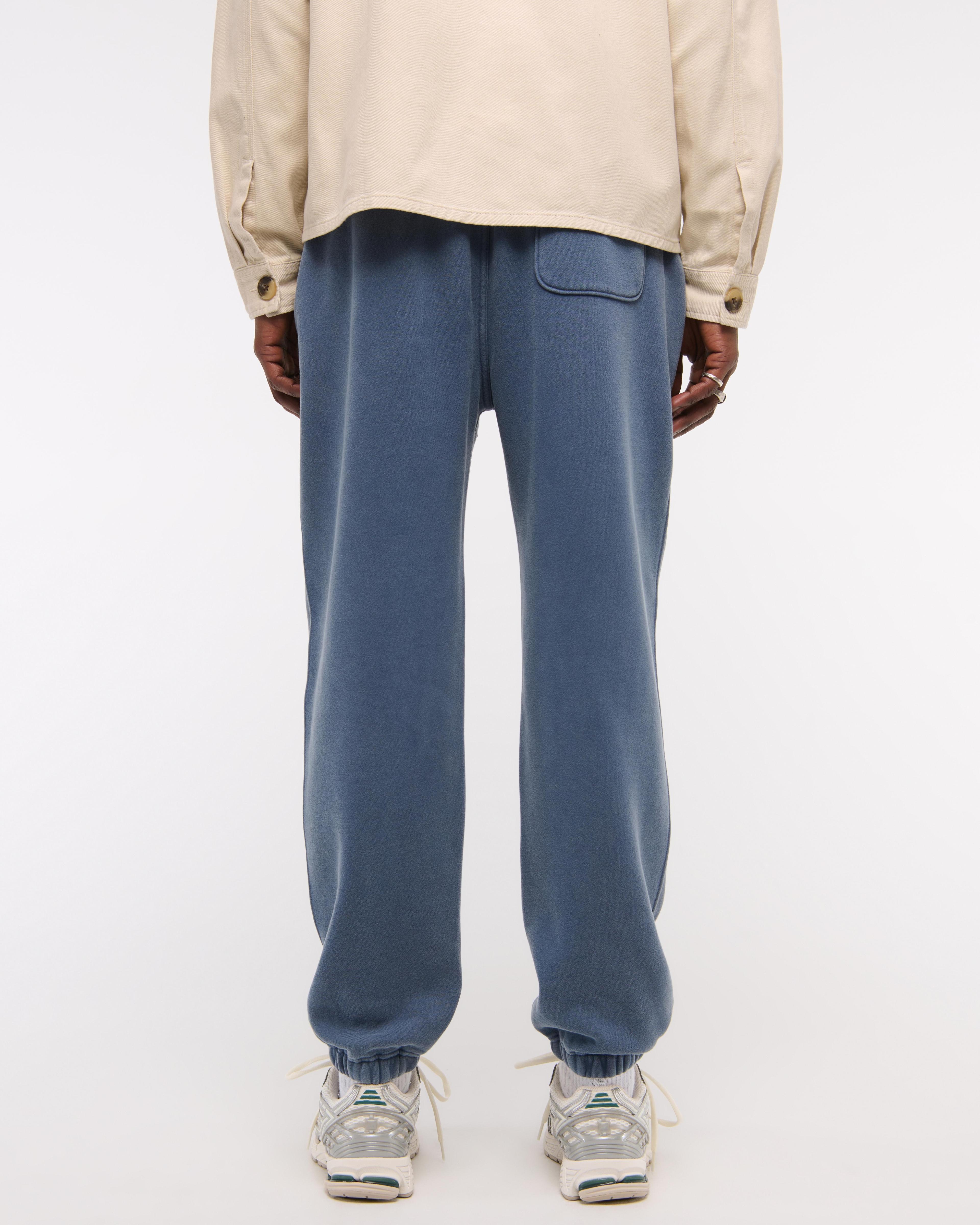 Essential Sweatpant Product Image