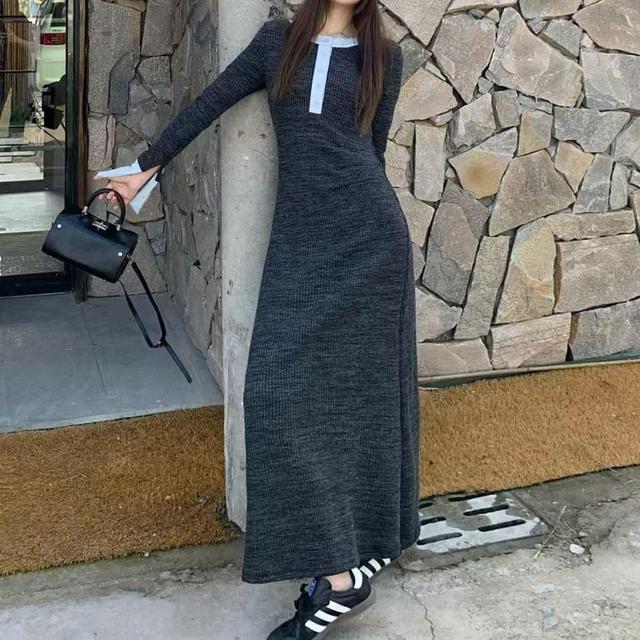 Long-Sleeve Crewneck Two Tone Knit Maxi A-Line Dress Product Image