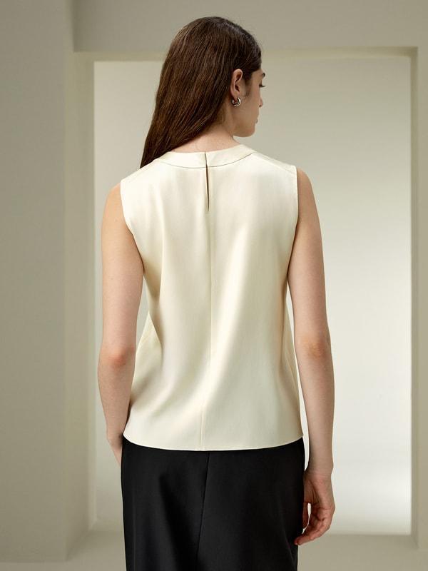 Sleeveless round neck silk top Product Image