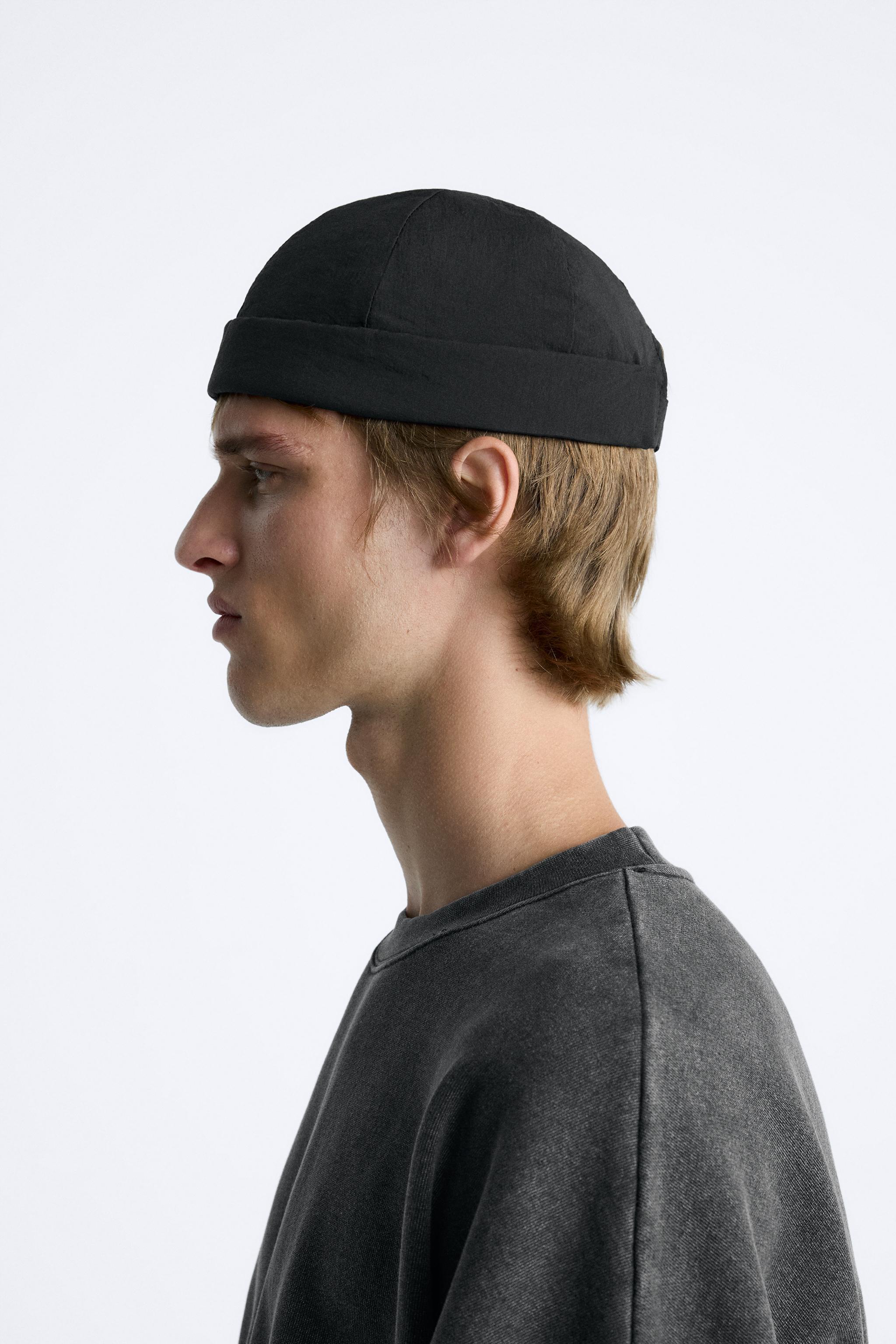 TECHNICAL SHORT HAT Product Image