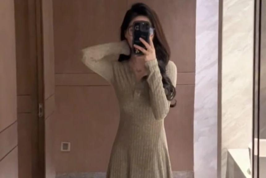 Long-Sleeve Henley Plain Ribbed Knit Maxi A-Line Dress Product Image