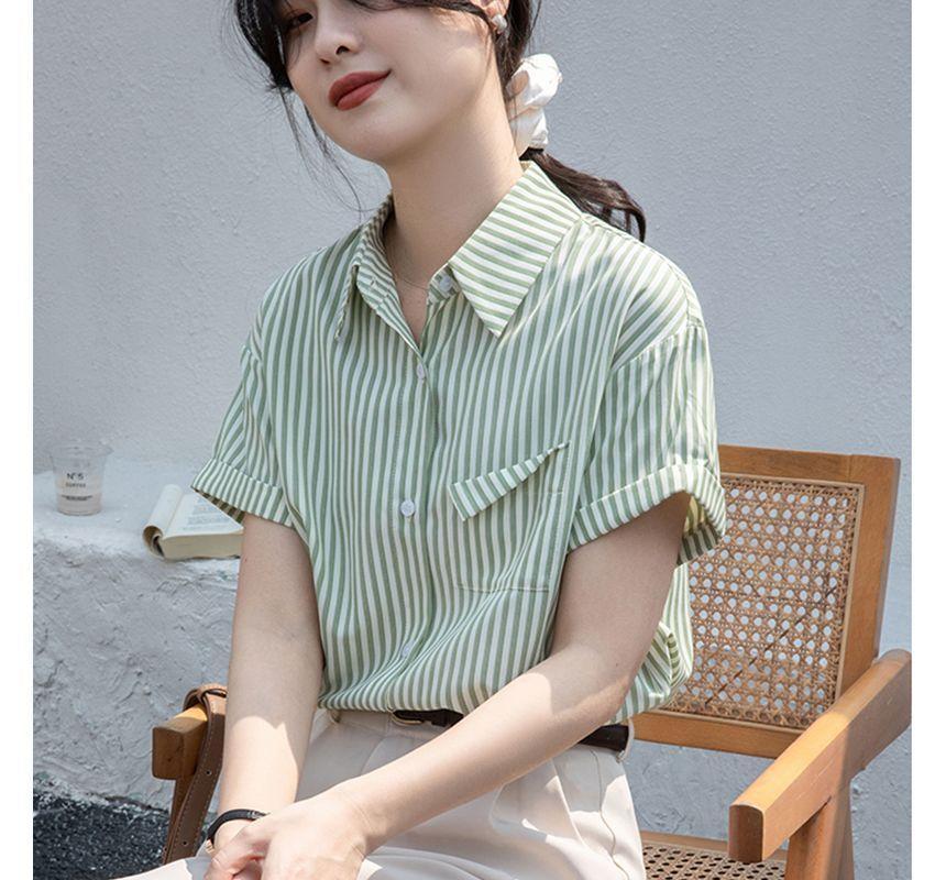 Short-Sleeve Striped Shirt Product Image