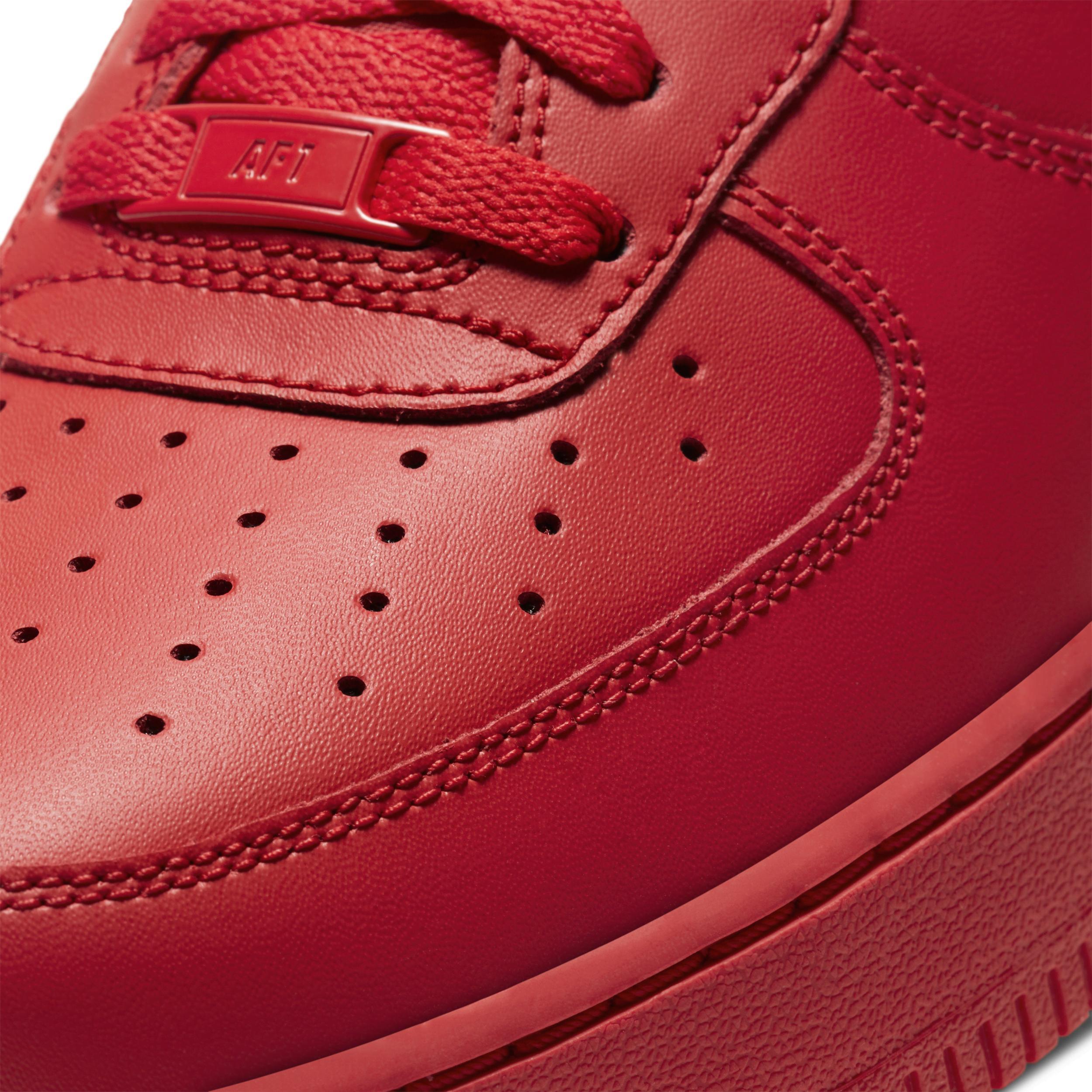 Nike Men's Air Force 1 '07 LV8 1 Shoes Product Image