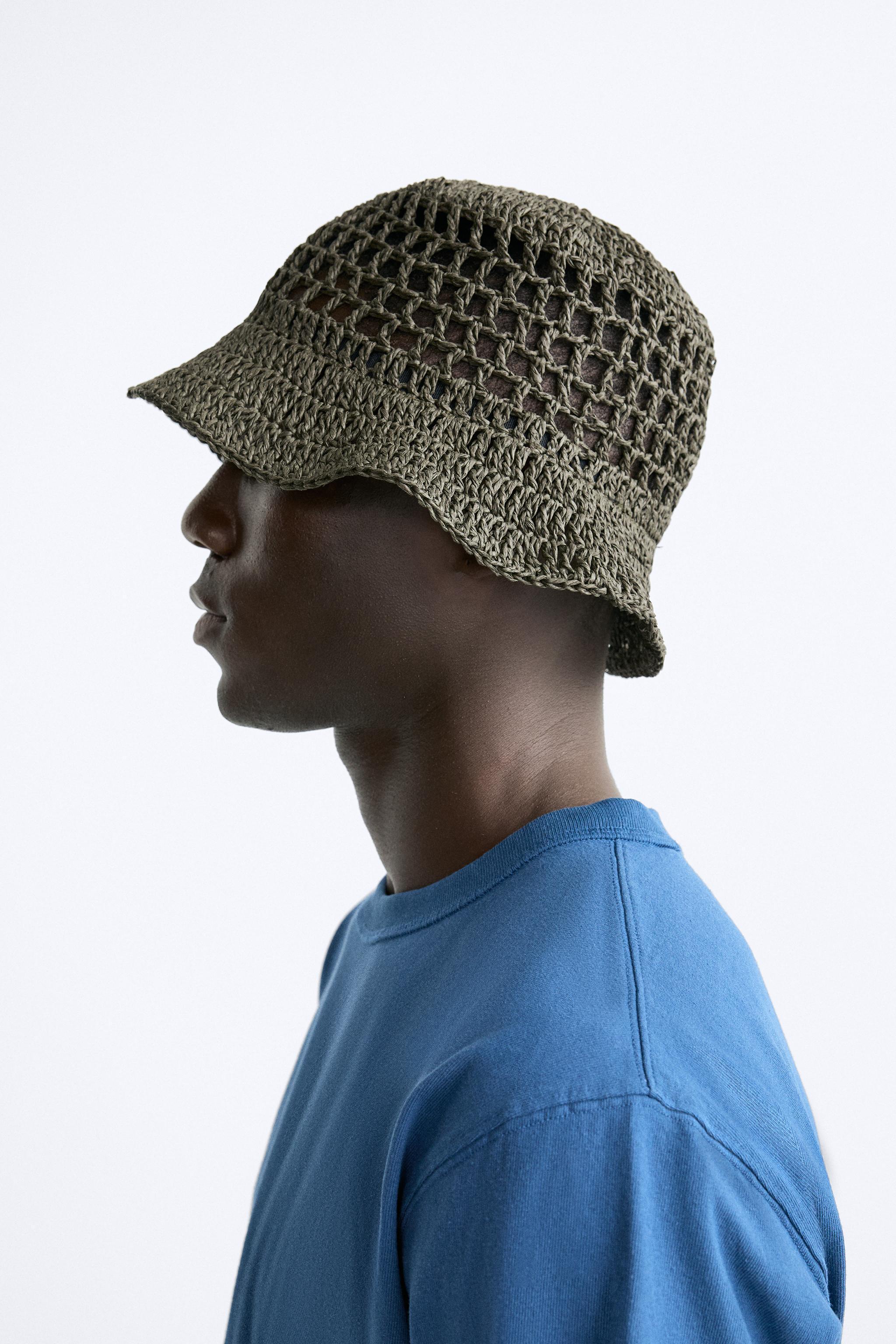 CROCHET BUCKET HAT Product Image