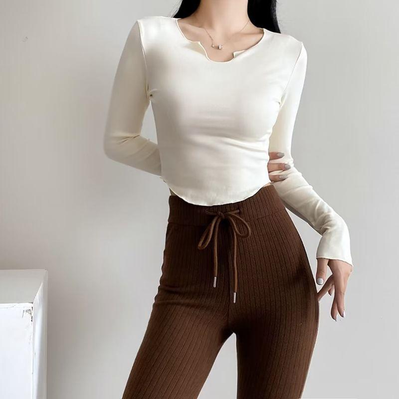 Long-Sleeve V-Neck Plain Crop T-Shirt Product Image