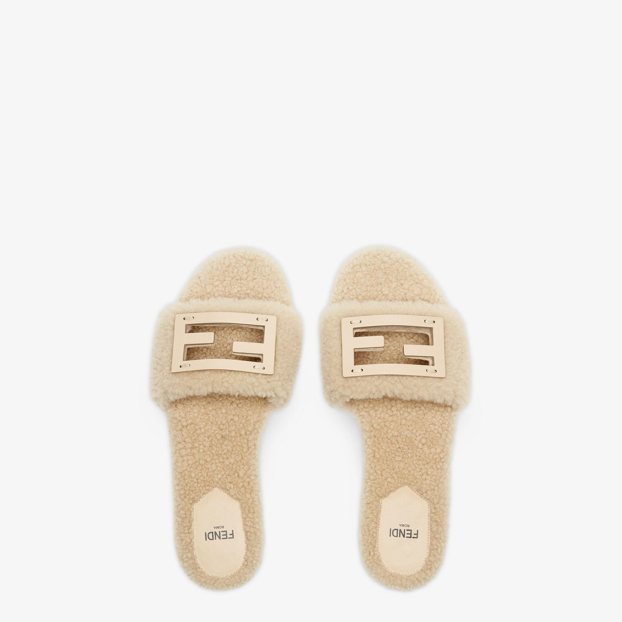 BaguetteBeige sheepskin slides Product Image