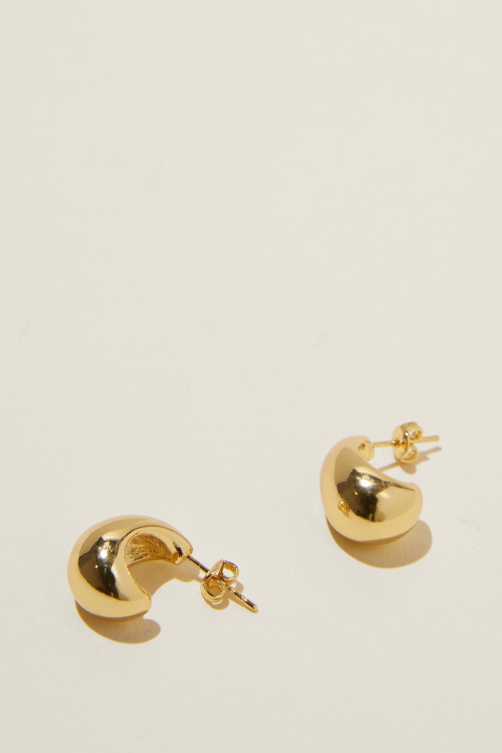 Small Charm Earring Product Image