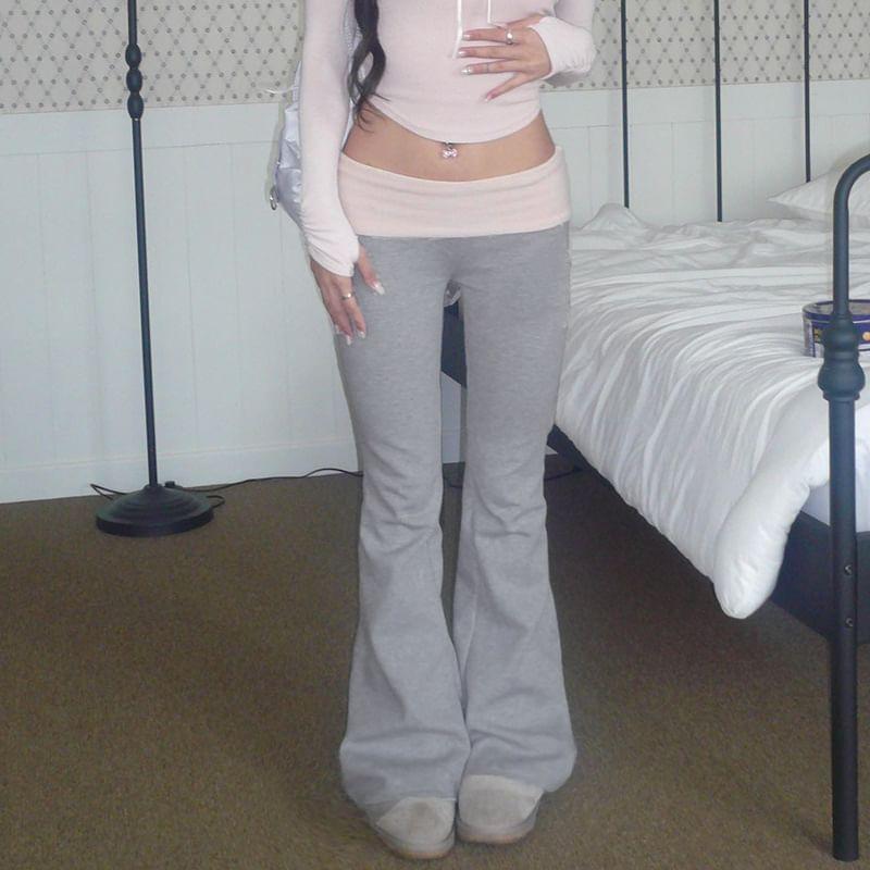 Long-Sleeve V-Neck Bow Ruched T-Shirt / Mid Waist Two Tone Flared Sweatpants Product Image