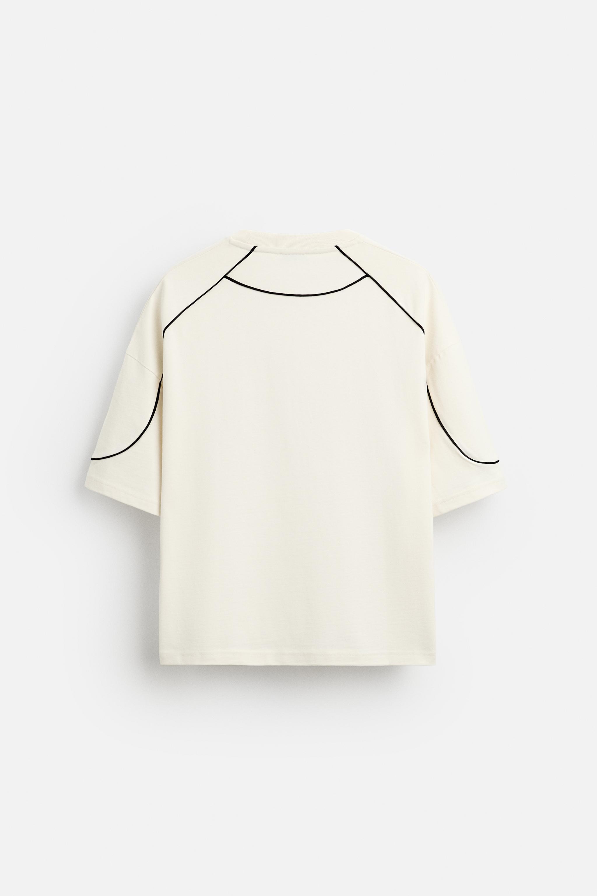 CONTRASTING NUMBER T-SHIRT Product Image