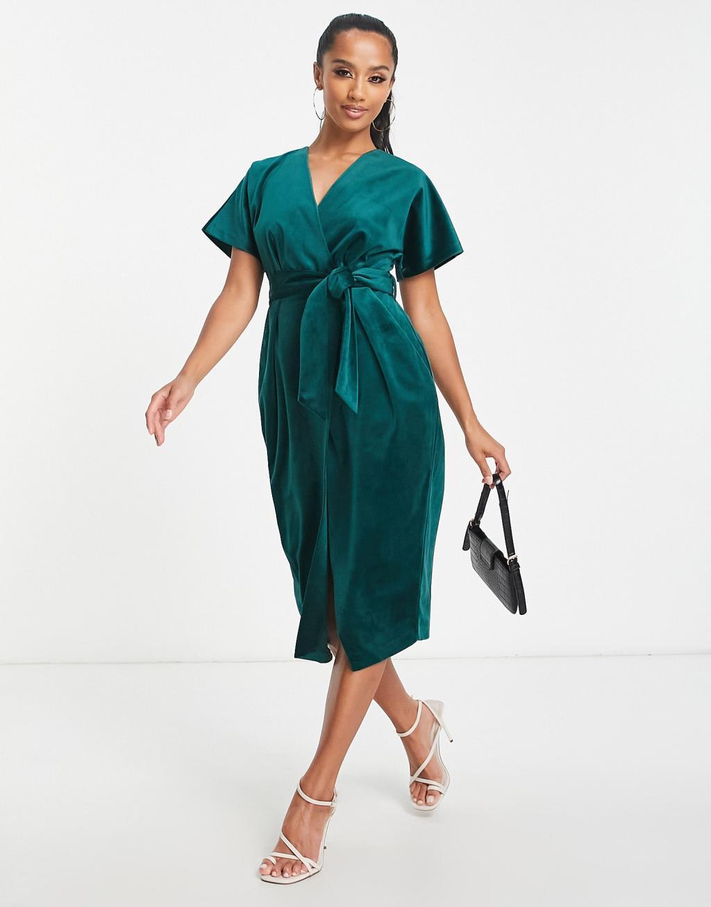 Closet London Petite kimono sleeve velvet midi dress with wrap tie Product Image