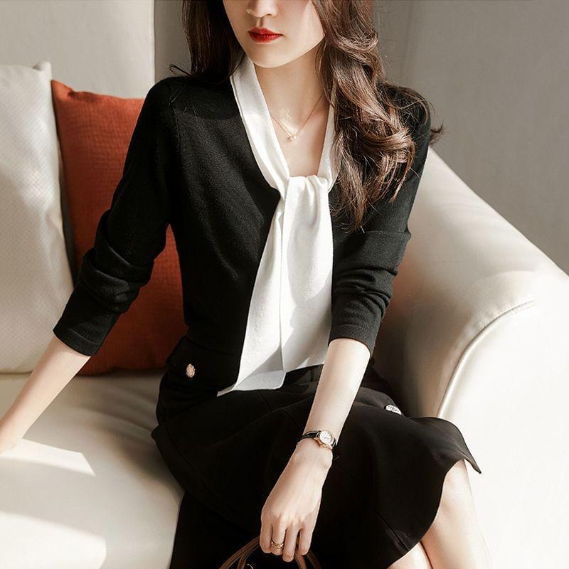 Long-Sleeve Tie-Neck Two Tone Knit Top Product Image