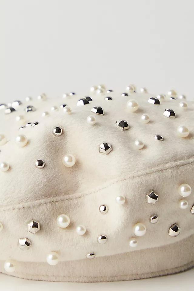 So Emma Pearl Beret Product Image