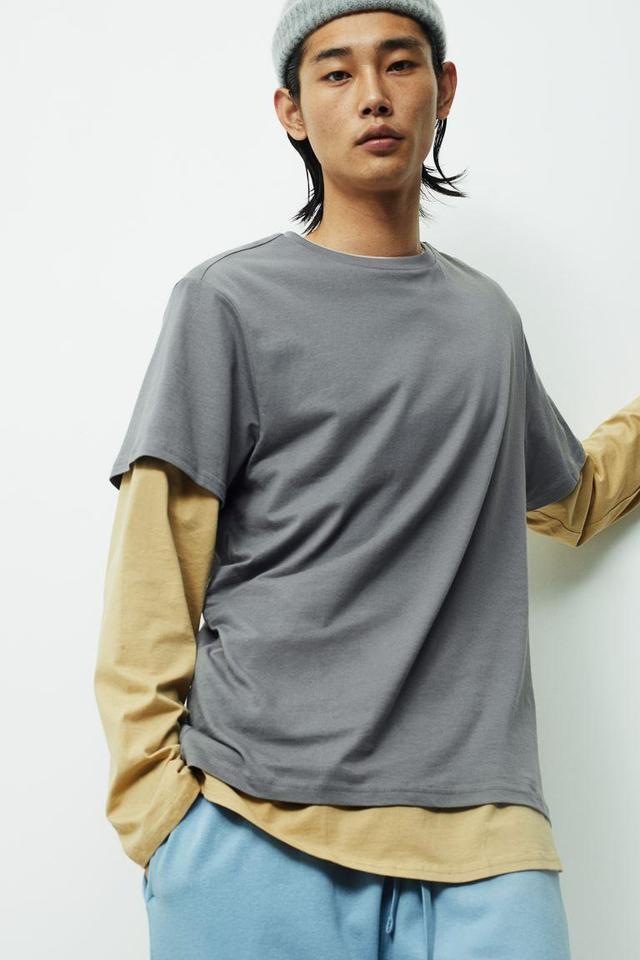 H & M - Regular Fit Crew-neck T-shirt - Gray Product Image