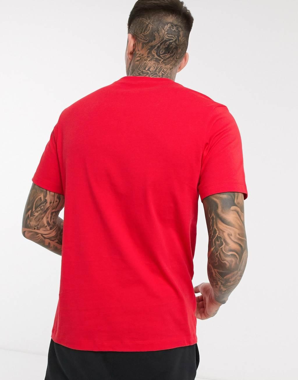 Nike Club unisex T-shirt in red Product Image