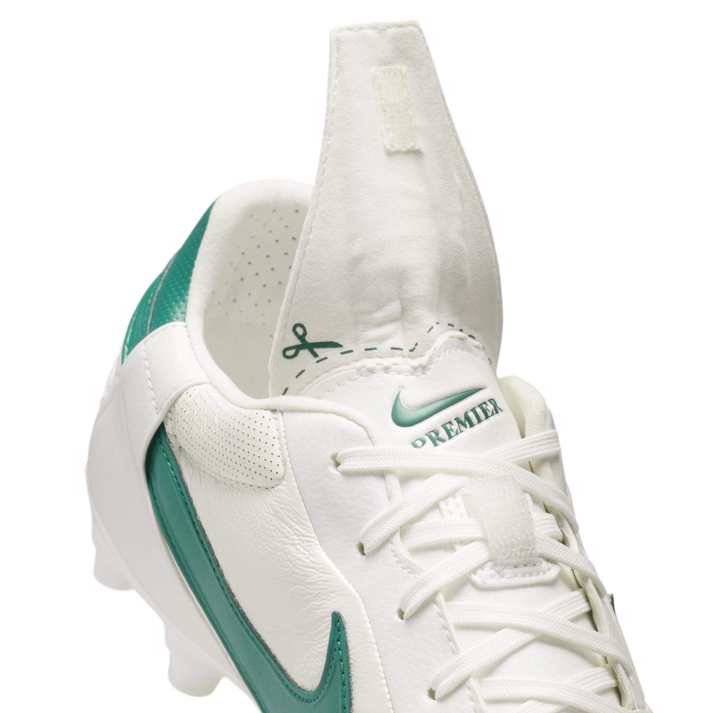 Nike Men's Premier 3 FG Low-Top Soccer Cleats Product Image