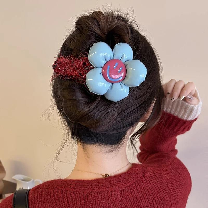 Smiley Floral Padded Yarn Hair Clip Product Image