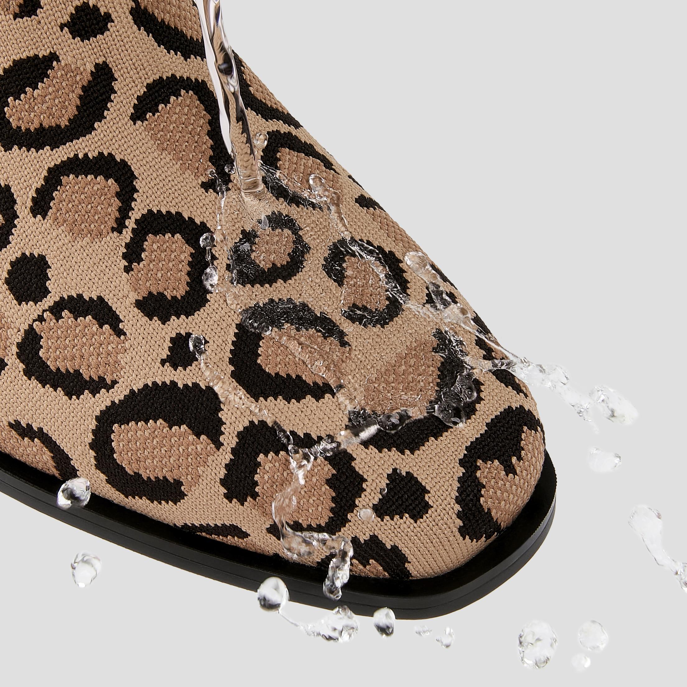 Square-Toe Water-Repellent Heeled Boots (Regina Pro) Product Image