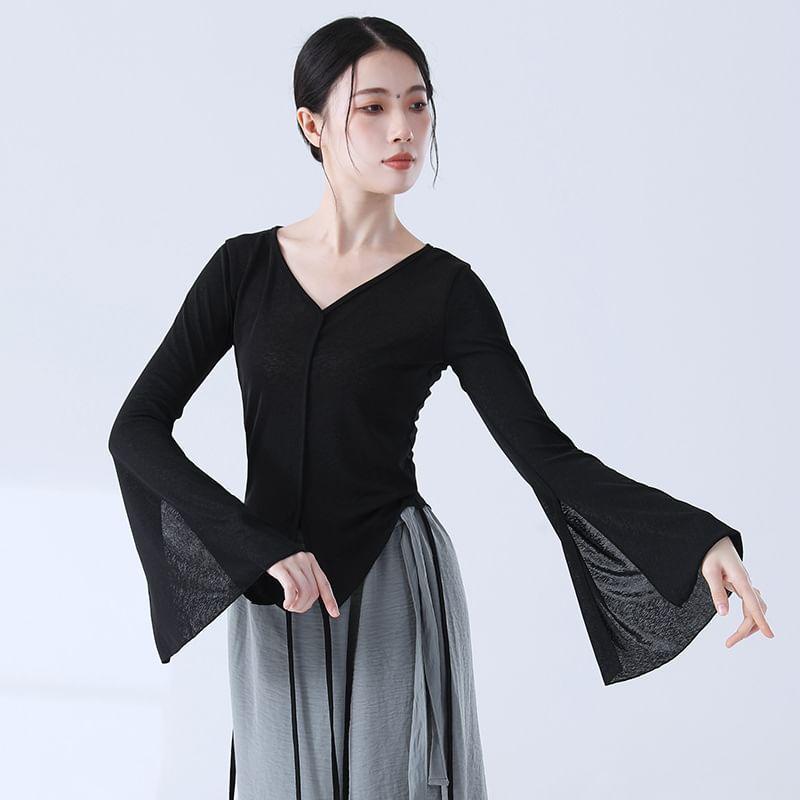 Long-Sleeve V-Neck Plain Sports Top Product Image