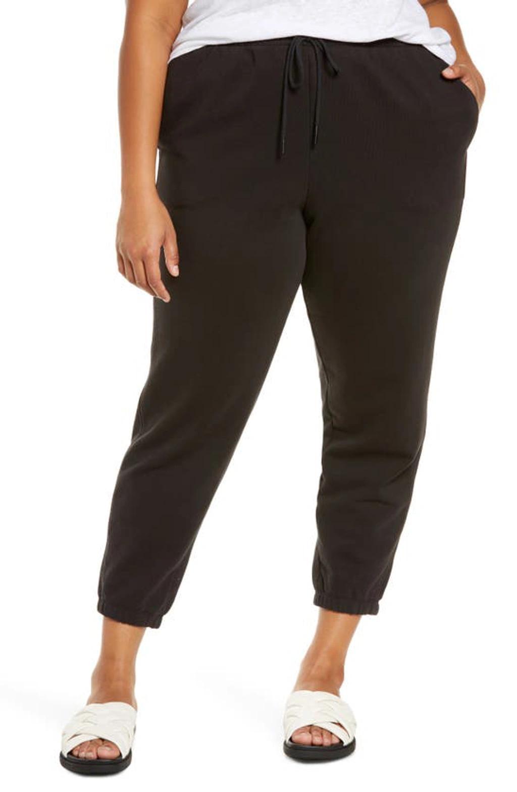 Essential Jogger Pants In Black product image