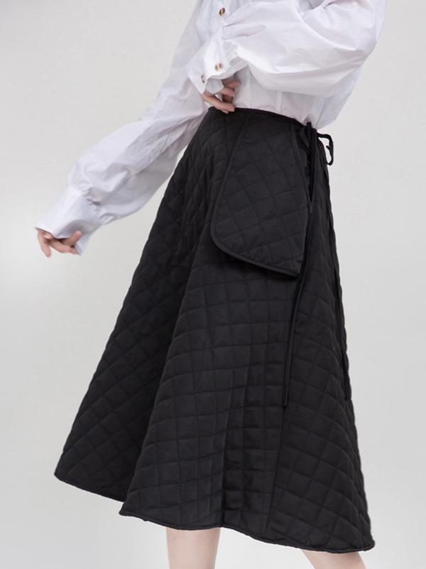 Black Large Pocket Thickening A-Line Skirt Product Image