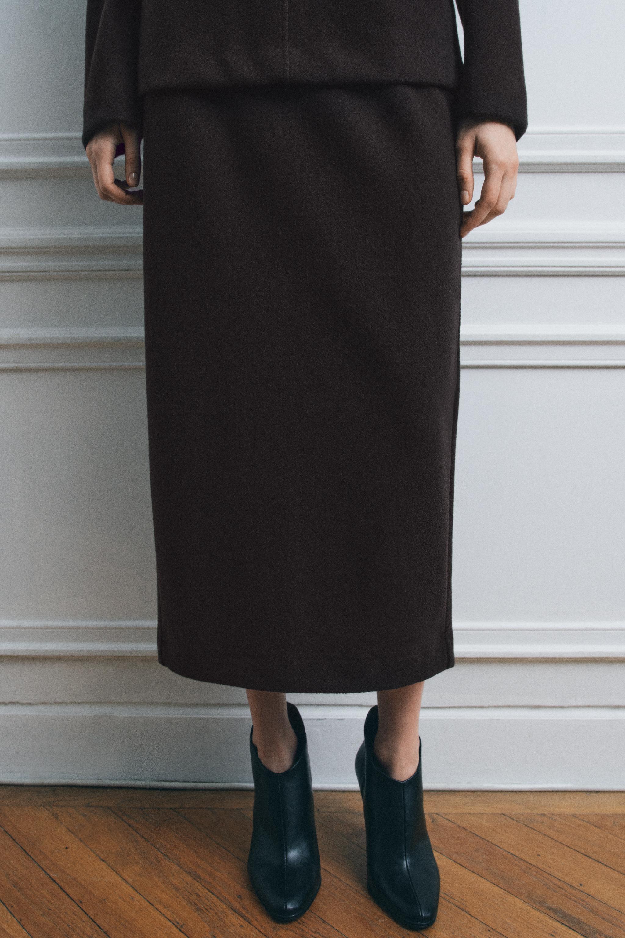 MIDI SKIRT WITH SLIT Product Image