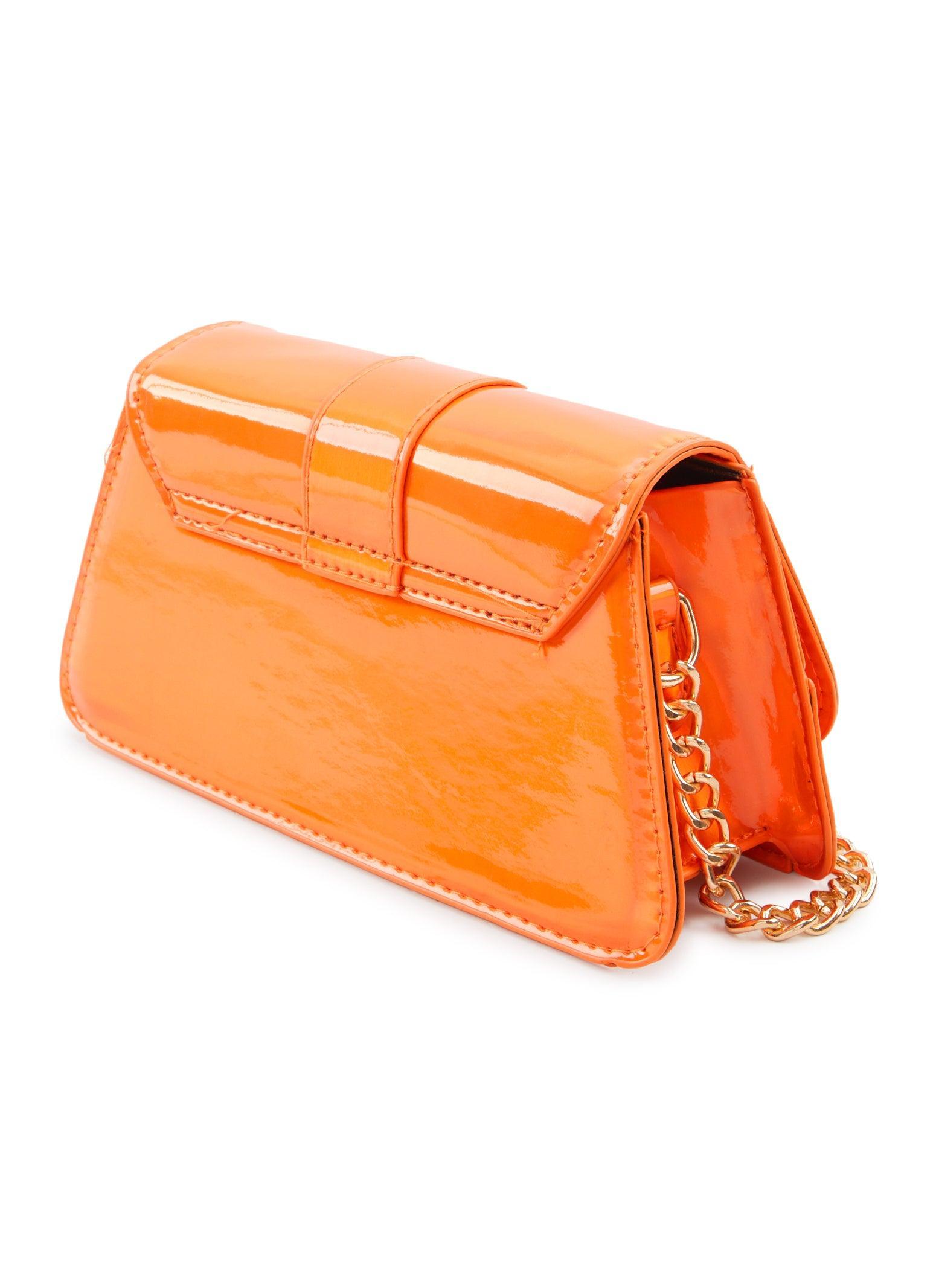 Buckle Detail Chain Strap Crossbody Bag Female Product Image