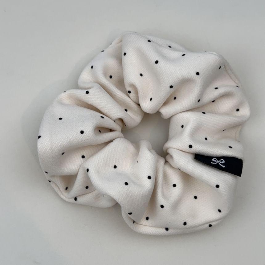 Dotted Scrunchie Product Image