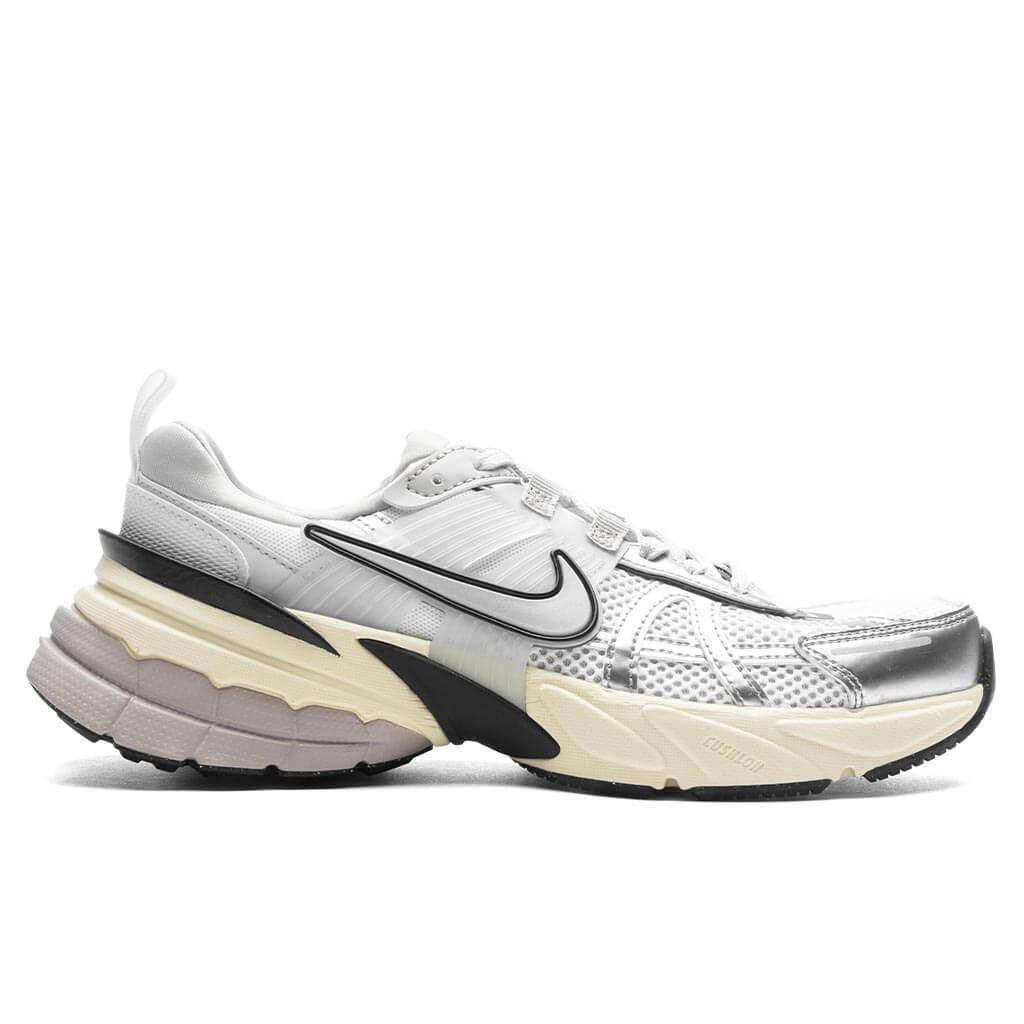 Women's V2K Run - Summit White/Metallic Silver Female Product Image