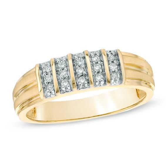 Men's 1/6 CT. T.w. Diamond Triple Row Wedding Band in 14K Gold Product Image