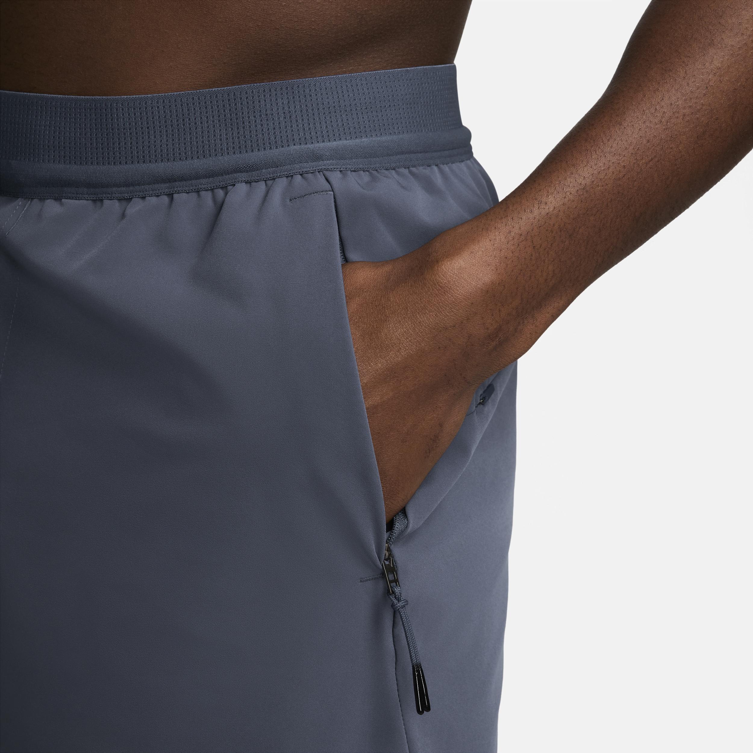 Nike Men's A.P.S. Dri-FIT 6" Versatile Shorts Product Image