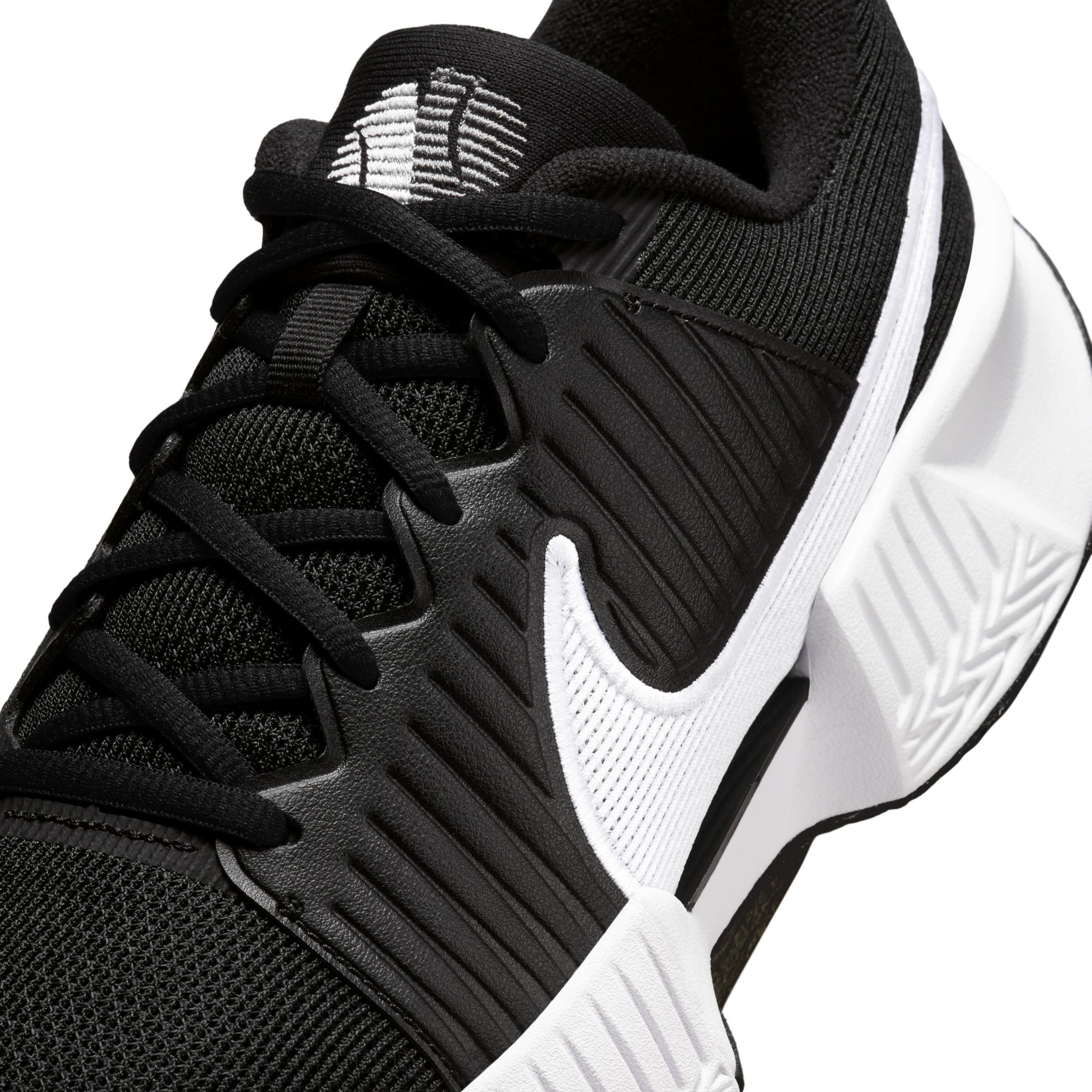 Nike Women's GP Challenge Pro Hard Court Tennis Shoes Product Image