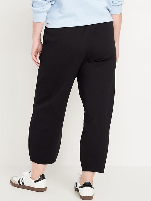 High-Waisted Dynamic Fleece Barrel-Leg Pants Product Image